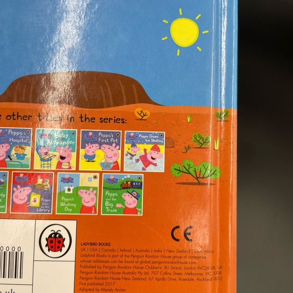 Peppa Pig Peppa Visits the Outback board book - Picture 5 of 5